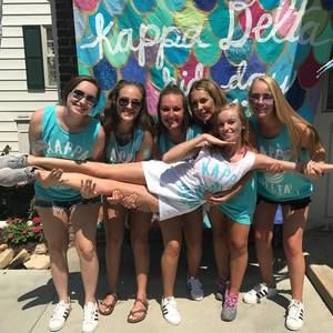 Meet your Posher, Raquel